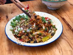 -拈签一笑黄牛肉辣卤串串