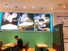 大堂-魏记烧味饭