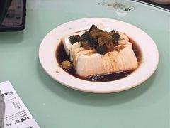 青椒皮蛋拌豆腐-食惠里小笼包面馆(越秀店)