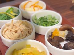 -良米山·云南野生菌过桥米线(上海首店)