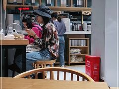 大堂-小桃园·豆浆油条(复兴中路店)