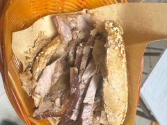 -洪峰浩老北京烧饼夹肉(角门路店)