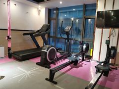 -思迈威健身(积玉桥万达店)