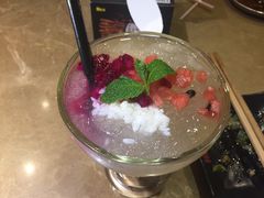 三鲜冰粉-何师烧烤Pro·30年老品牌·川菜·香辣蟹(太古里旗舰店)