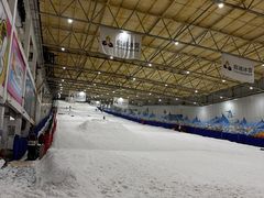 -乔波室内滑雪场