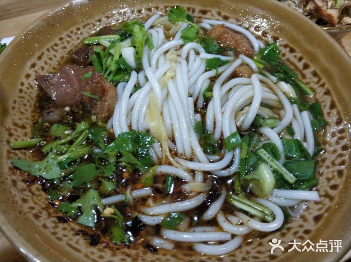 阿罗嫂特色小吃牛肉粉图片