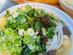 -文山荷鲜居(翠湖店)