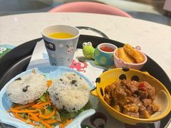 -水桶王国主题餐厅·聚会·生日派对·亲子活动·家庭套餐(亚龙湾希尔顿店)