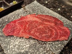 现切肩胛牛排-老乾杯和牛烧肉(王府中环店)