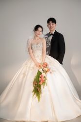 -雪中彩影婚纱摄影·微光艺术中心