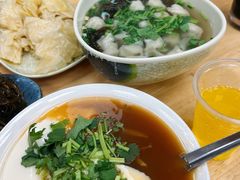 馄饨-筋饼豆腐脑一绝