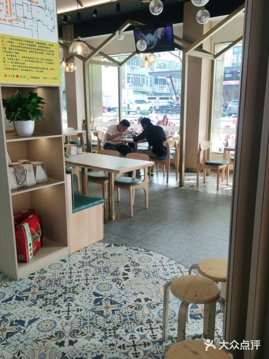 杨爱珍大排档(龙游店)大堂图片
