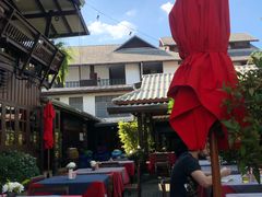-Dash Teak House