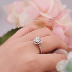 -威德钻石-克拉钻大本营(南京东路店)