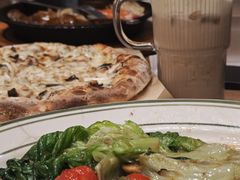 -玛格萝妮比萨屋(四平店)