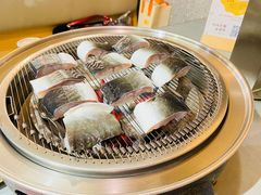 -围炉肉舍•炭烤活鳗•丹东海鲜烤肉(步行街店)