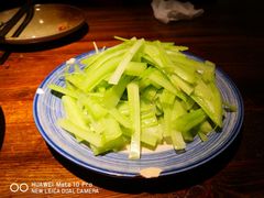 爽口西芹-不相离盐帮菜(郎园店)
