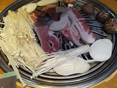 -老炉家木炭烤肉(长江国际店)