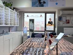 -天空之镜眼镜店蔡司依视路授权店(天通苑店)