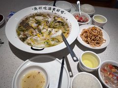 -江渔儿酸菜鱼(曜一城店)
