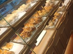 面包甜点陈列柜-新侨三宝乐面包店(崇文门店)