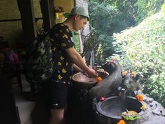 -Warung Babi Guling Ibu Oka 3