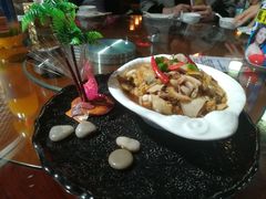 -东来菜馆•手抓海鲜家常菜•海鲜锅贴(鸽子窝店)