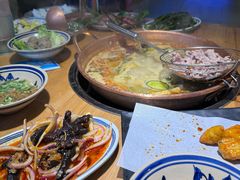 -洱火云南酸菜牛肉火锅(石景山当代商城店)