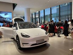 -TESLA 特斯拉(广州天环广场体验店)