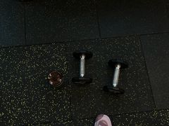 -岩顶健身(玄武店)