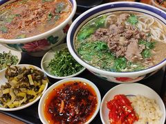 -云阿蛮云南生烫牛肉米线(奉贤路店)