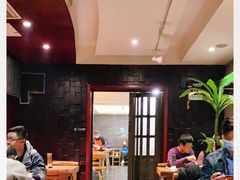 大堂-万记麻辣烫国展总店