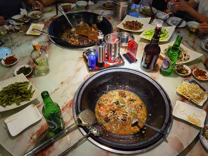 老渔翁笨锅炖(浦东路店)-"带娃回东北,肯定得来顿铁锅炖,大娘提前点.