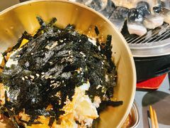 -围炉肉舍•炭烤活鳗•丹东海鲜烤肉(步行街店)