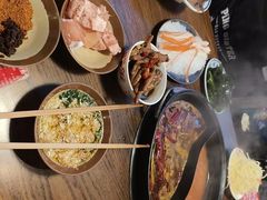 -萍姐火锅·公路夜市(武汉首店)