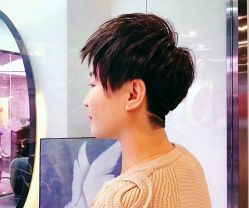 -变画·发型STUDIO