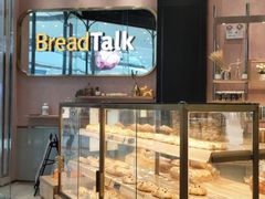 面包甜点陈列柜-面包新语(融创茂店)