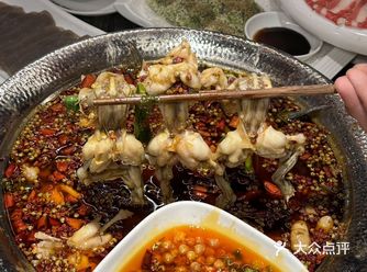 开业第一天就排队的鱼火锅！！果然味道不一般…