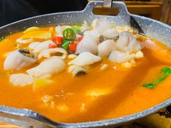 -老滇山寨•云南特色菜•地方菜•民族风情歌舞表演(金碧店)