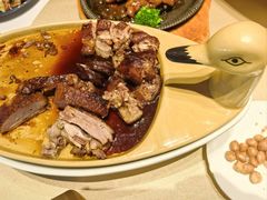 -八府香鸭·啫啫煲(华山路店)