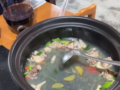 -果松木炭酸菜铜火锅·外婆参鸡汤