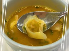 蟹粉小馄饨-新光酒家·河豚·海鲜·蟹料理(浦东店)
