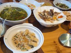 -头上红煨盐鸡·非遗院子餐厅