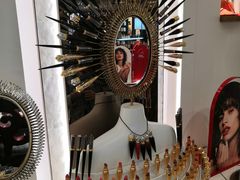 -文艺复兴百货(米兰大教堂广场店)