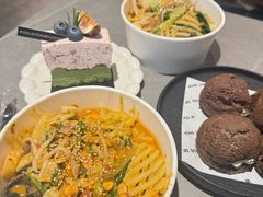 -W COLLECTIVE  DESSERT SHOP