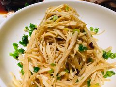 凉拌笋衣-小大董·烤鸭(凤凰汇店)