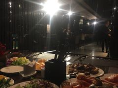 -唐拉雅秀酒店-西锦汇空中BBQ·思创餐厅