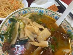 -金杨拉面王小吃面馆·牛三宝面·红烧牛肉粉