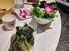 -三人行骨头王火锅(长寿店)