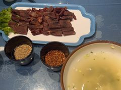 -乔家小院•非遗驴肉•本地小海鲜(滨河路店)